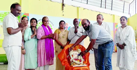 సమాజంలో గురువుల పాత్ర కీలకం 