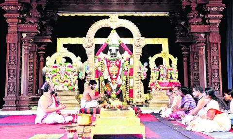 అక్రమంగా తరలిస్తున్న గోవుల పట్టివేత