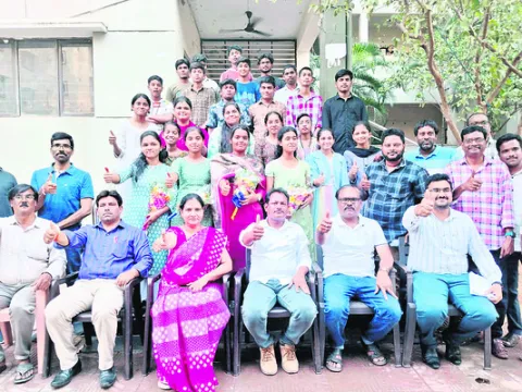 శ్రీచైతన్య ప్రభంజనం
