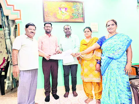 ఆదర్శనీయులు... ఆ దంపతులు