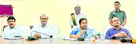 జెడ్పీ ఆస్తులు అన్యాక్రాంతం కాకుండా చూడాలి 