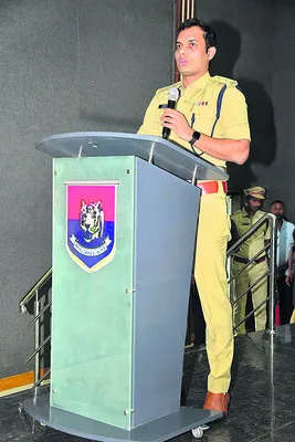 హోంగార్డుల బదిలీకి దర్బార్‌