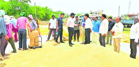 కొనుగోళ్లలో జాప్యం చేయొద్దు