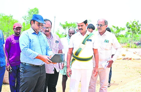 చివరి గింజ వరకు కొంటాం