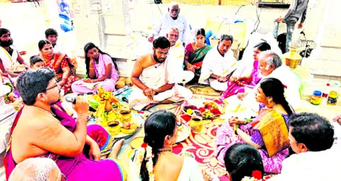 వైభవంగా రెడ్డెమ్మతల్లి పునః ప్రతిష్ట అంకురార్పణ
