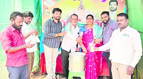 దప్పిక తీరుస్తున్న దాతృత్వం 