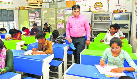 సజావుగా పాలీసెట్‌ ప్రవేశ పరీక్ష
