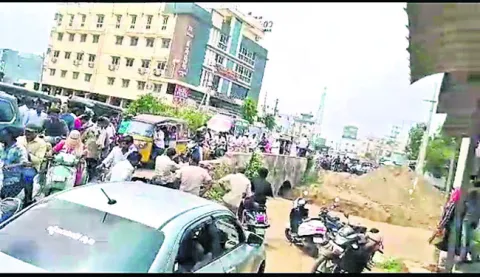 ఎక్కడ