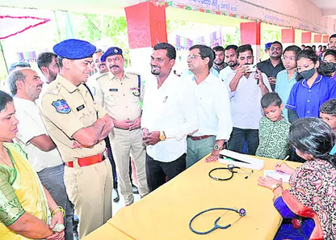 ఆదివాసీ గ్రామాల్లో  ఉచిత వైద్య శిబిరాలు
