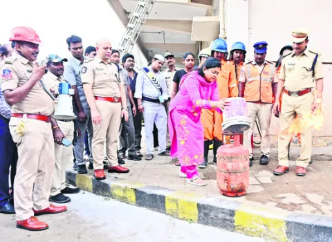 మాక్‌