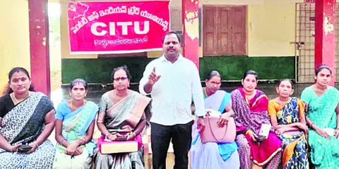 9 మంది పేకాటరాయుళ్లపై కేసు 