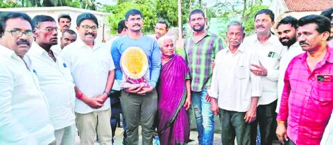 ఉదయ్‌కృష్ణారెడ్డి నేటి యువతకు స్ఫూర్తి 