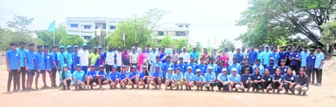 క్రీడలతో శారీరక దారుఢ్యం 