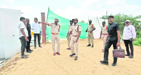 సీఎం పర్యటన ఏర్పాట్లను పరిశీలించిన ఎస్పీ 
