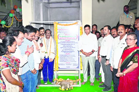 పండుగలా జరుపుకోవాలి