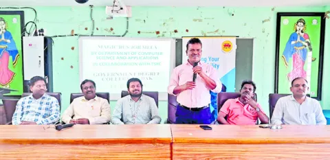 ఏఐపై విద్యార్థులకు ఇంటర్న్‌షిప్‌