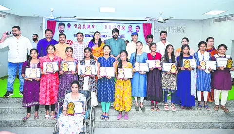 విద్యా, వైద్యమే ప్రధాన ఎజెండా