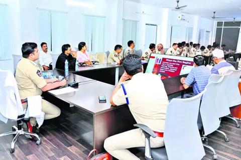 నేర పరిశోధనలో ఫోరెన్సిక్‌ ఆధారాల సేకరణే కీలకం
