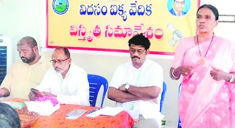 సబ్‌ ప్లాన్‌ టెండర్లు ఎస్సీలకే కేటాయించాలి 