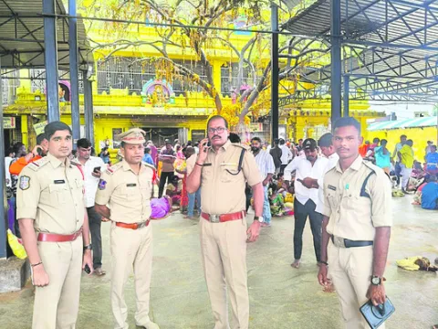 భక్తులకు ఇబ్బందులు రావొద్దు