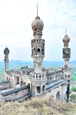 మనదీ ఘన చరిత్రే