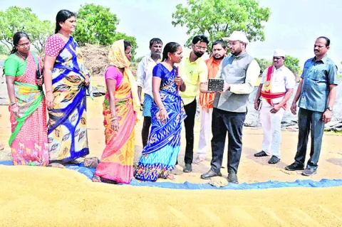 ధాన్యం కొనుగోళ్లు వేగవంతం చేయాలి