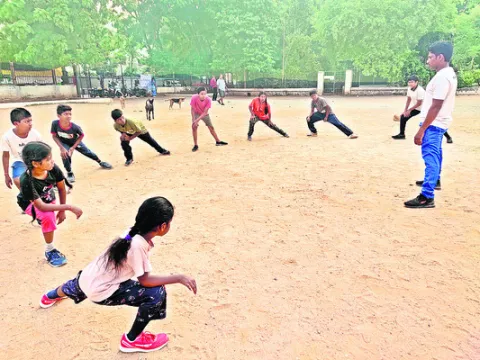 ఉచిత ఫుట్‌బాల్‌ వేసవి శిబిరం 
