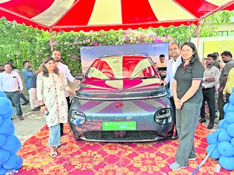 మార్కెట్‌లోకి ఎంజీ విండ్సర్‌ ఈవీ ప్రో కారు 