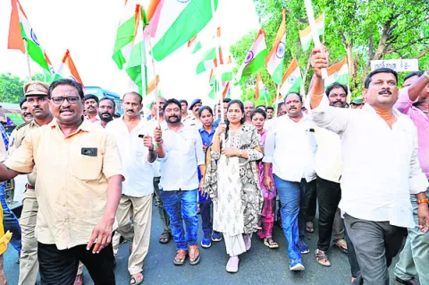 ఉప్పొంగిన దేశభక్తి 
