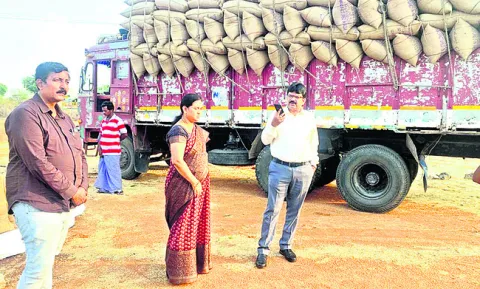 ధాన్యం కొనుగోళ్లు వేగవంతం చేయండి