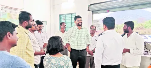 ఆదివాసీల అభివృద్ధికి తోడ్పాటునందించాలి