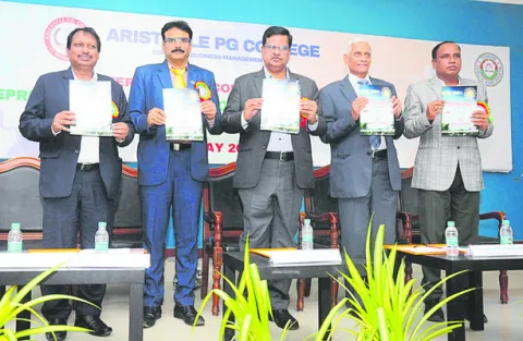 ఔత్సాహిక ఆలోచన పెరగాలి 