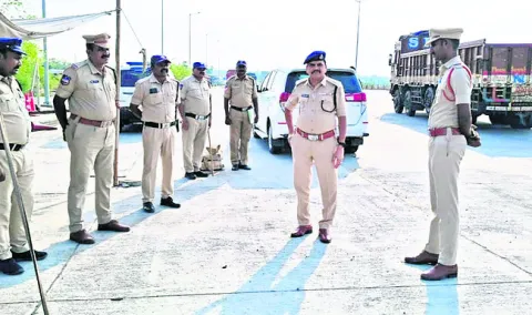 పశువుల అక్రమ రవాణా జరగకుండా కట్టడి
