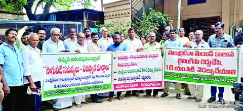హంద్రీ–నీవా సామర్థ్యాన్ని పెంచాలి 