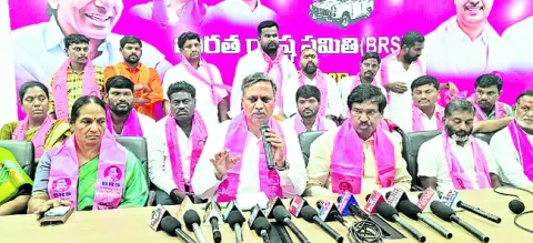 రాణి రుద్రమ పౌరుషాన్ని దెబ్బతీశారు