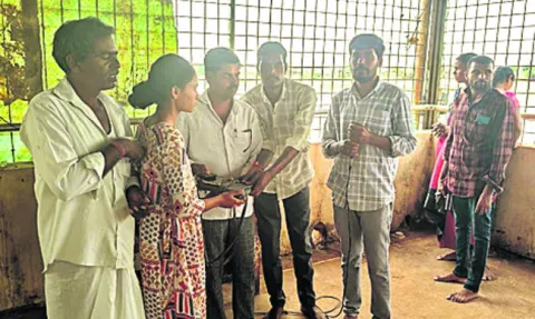 నిజాయతీ చాటుకున్న యువకుడు

