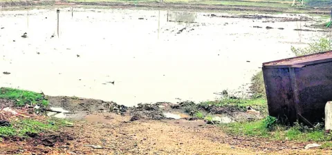 అక్రమ