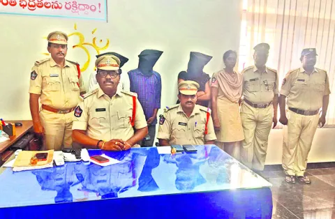 లైంగిక వేధింపులపై కేసు నమోదు 