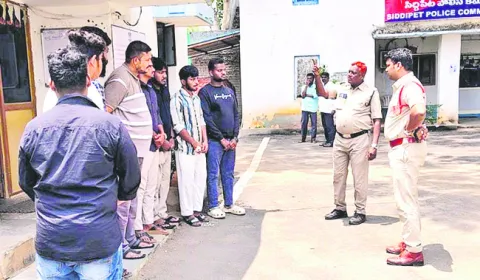 ● ఇరువర్గాలపై కేసు నమోదు ● 17 మంది బైండోవర్‌ 