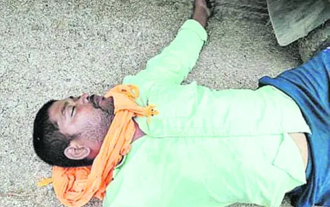 అప్పుల బాధతో ఆత్మహత్య
