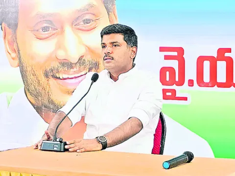 అరెస్టులు అధికార దుర్వినియోగానికి పరాకాష్ట 