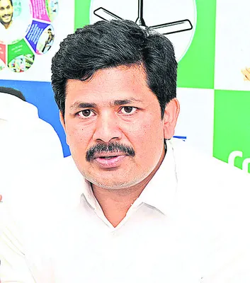 చంద్రబాబువి కక్ష రాజకీయాలు 
