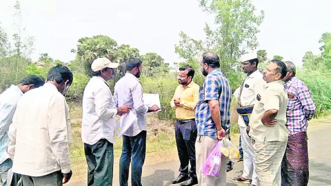 ఆక్రమణదారులపై చర్యలు తీసుకోండి 