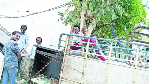 ‘గిరి వెలుగు’కు తెర!