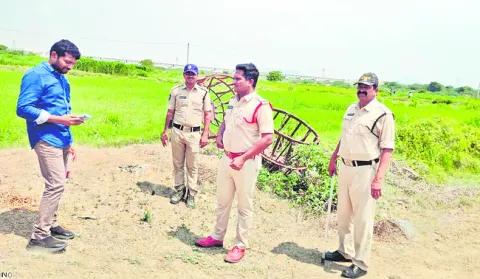 చోద్యంగాక ఇంకేంటి?