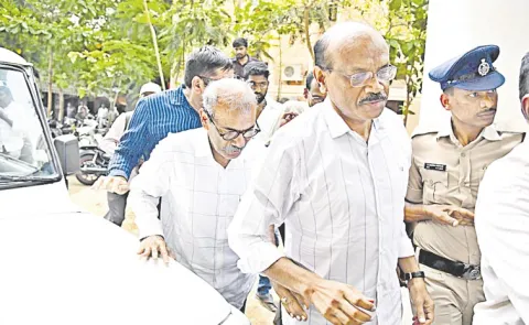 Remand Till May 20 For Dhanunjaya Reddy and Krishna Mohan Reddy10