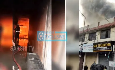 fire accident at mirchowk hyderabad2