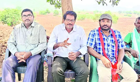 జిల్లాలో మహిళా అధికారికి రక్షణ కరువు: సీపీఎం 
