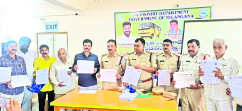 రోడ్డు ప్రమాదాల నివారణకు కృషి చేయాలి 