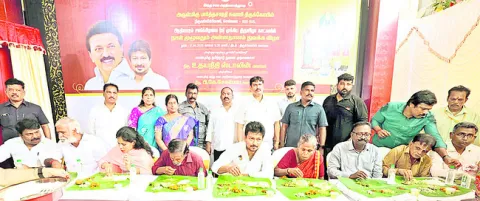 పార్థసారథి స్వామి సన్నిధిలో రోజంతా అన్నదానం 